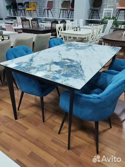 Кухонный стол