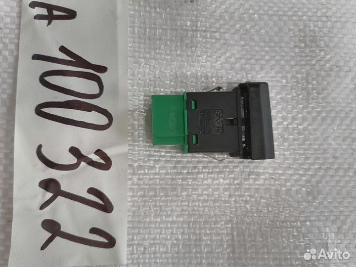 Кнопка противотуманки Chery T11 2013-2016 SQR484F