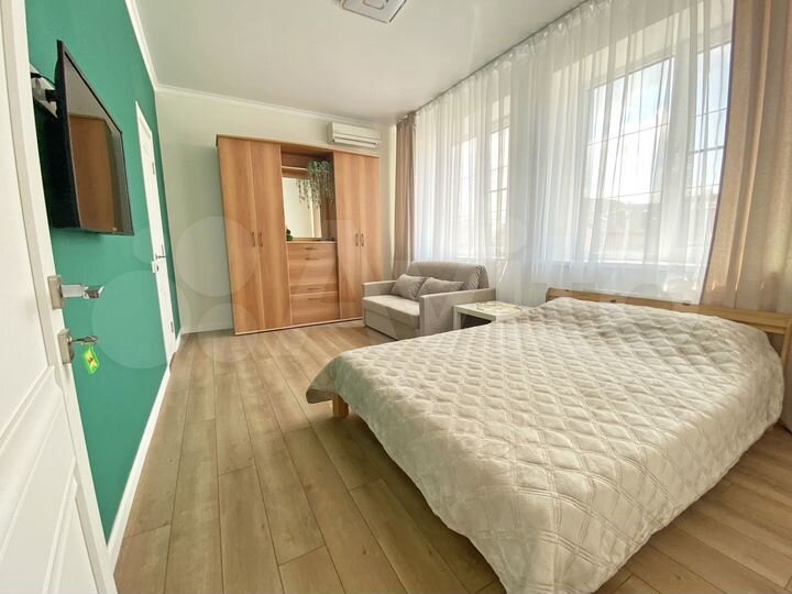 Дом 200 м² на участке 6 сот.