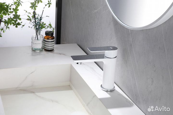 Смеситель Weiss Insel для раковины, белый-хром