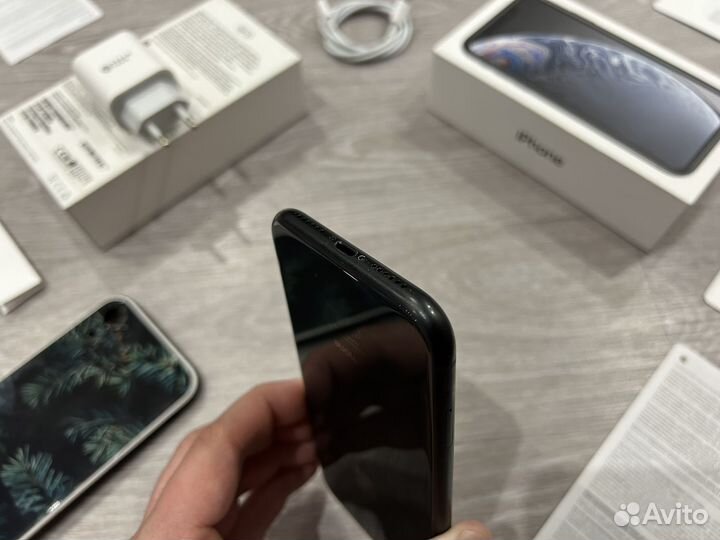 iPhone Xr, 64 ГБ