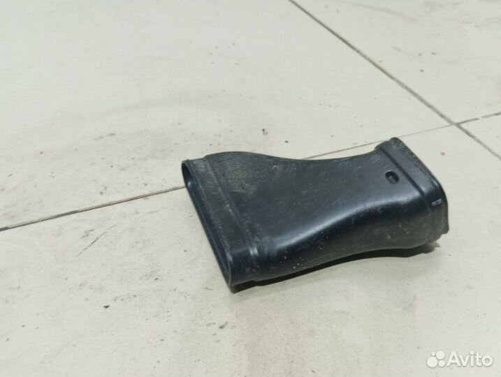 Воздуховод правый Ford Focus 2 CAP aoda 2.0 бензин