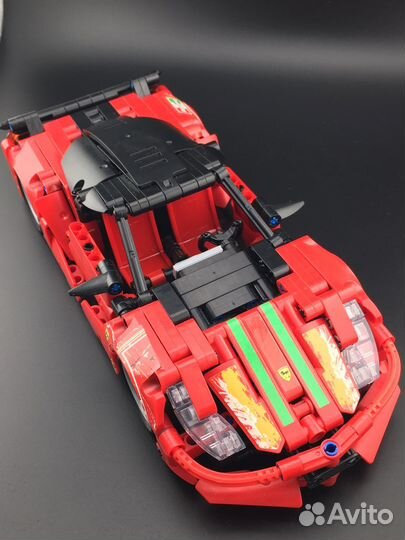 Машинка Ferrari конструктор