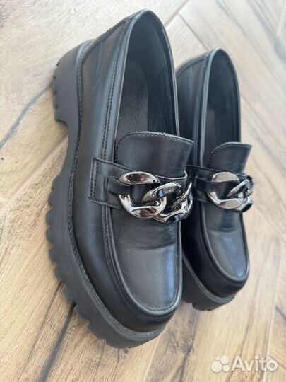 Лоферы женские