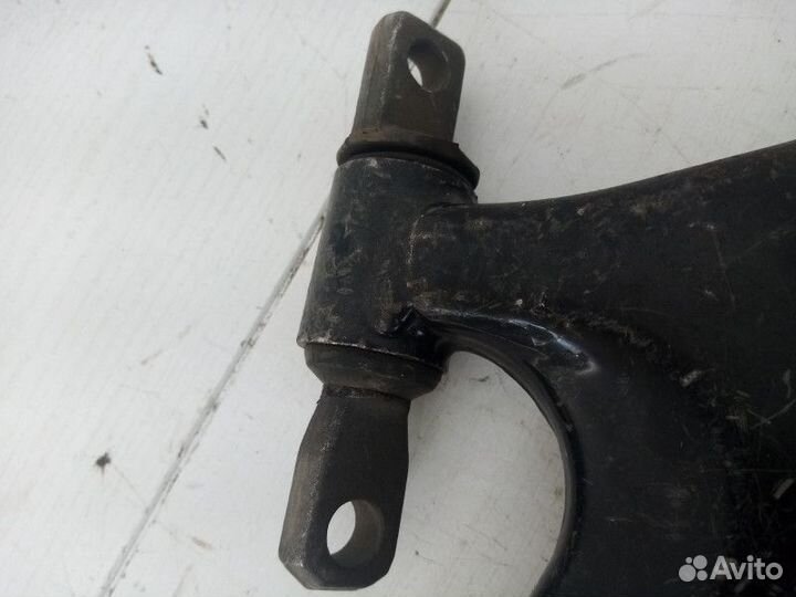 Рычаг передний правый Hyundai Santa Fe 1