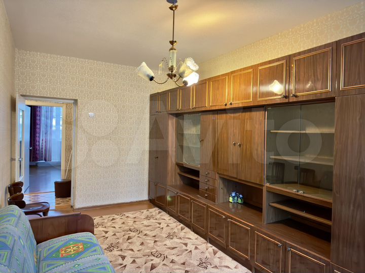 2-к. квартира, 52 м², 3/5 эт.