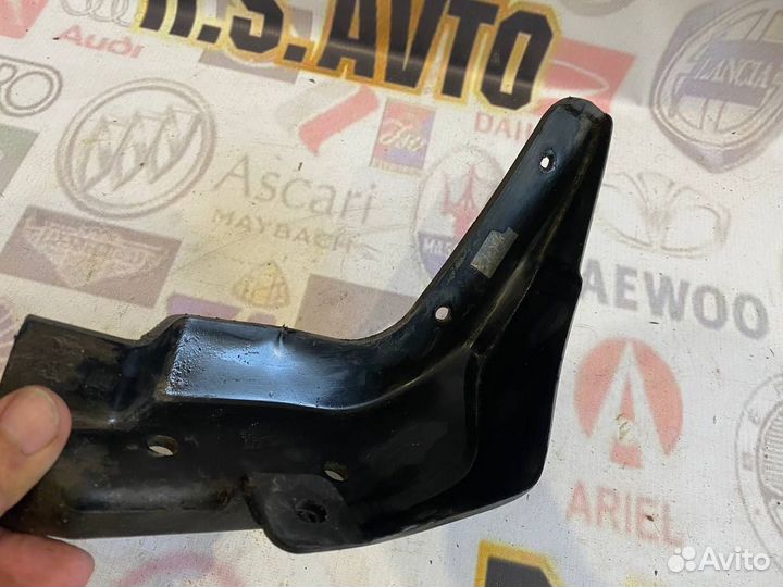 Брызговик передний правый Chevrolet Lanos T100