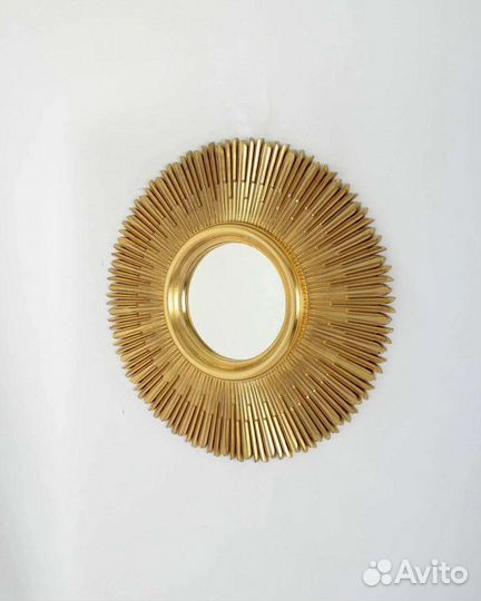 Настенное круглое зеркало солнце в стиле барокко