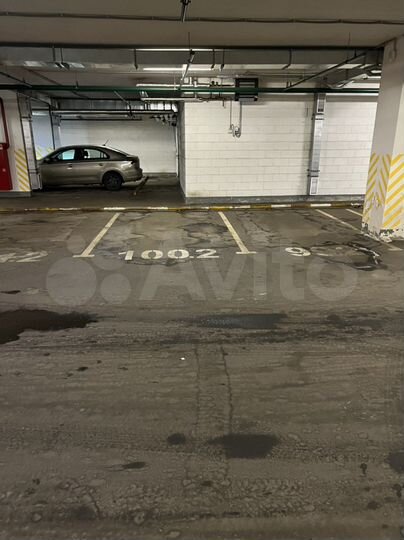 Машиноместо, 10 м²