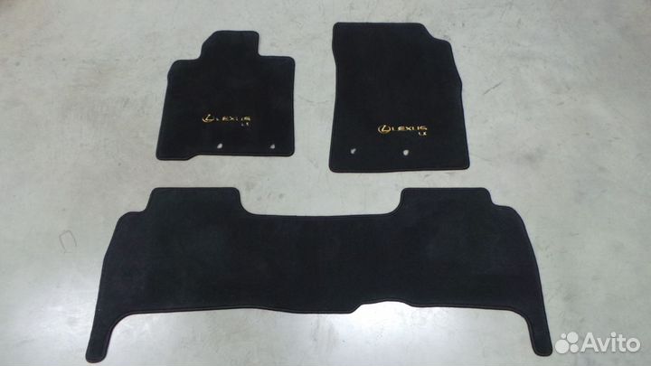 Автомобильные коврики на lexus LX черные