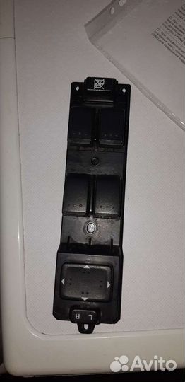 Блок стеклоподъёмников Мазда 6GG и блок рег.зеркал