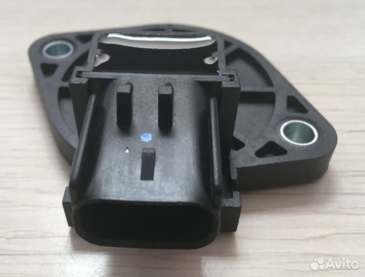 Датчик распредвала Крайслер 2,4 и Сайбер Волга