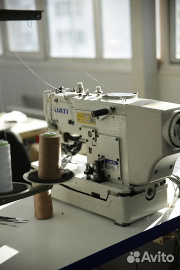 Выметывание (пробитие) петель и пришив пуговиц