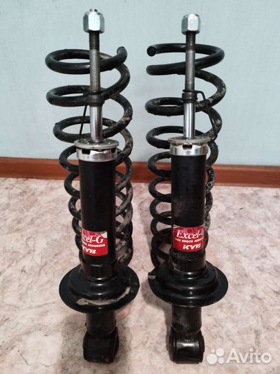Пружины - амортизаторы задние на Лансер 9