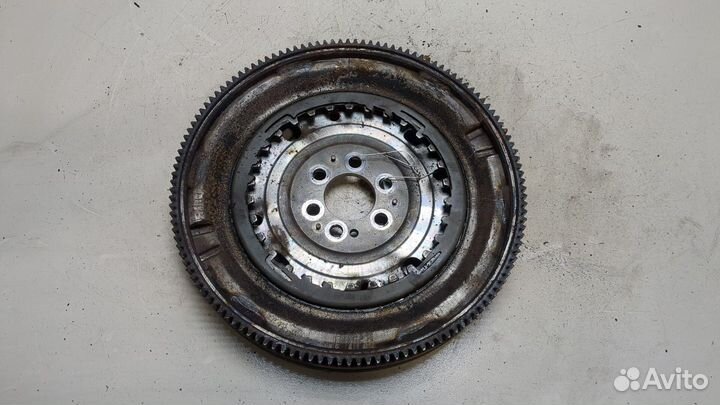 Маховик Volkswagen Touran, 2012