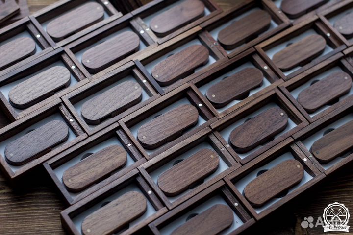 Деревянные флешки со шкатулкой с вашей гравировкой