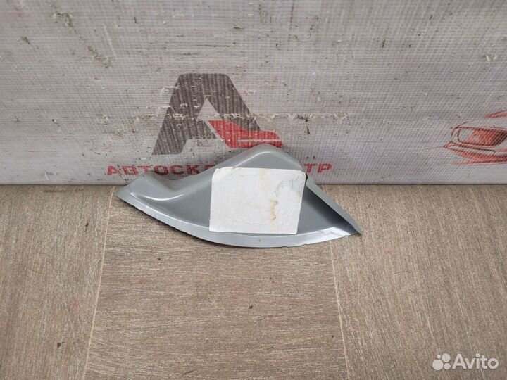 Опора фонаря левая Skoda Rapid