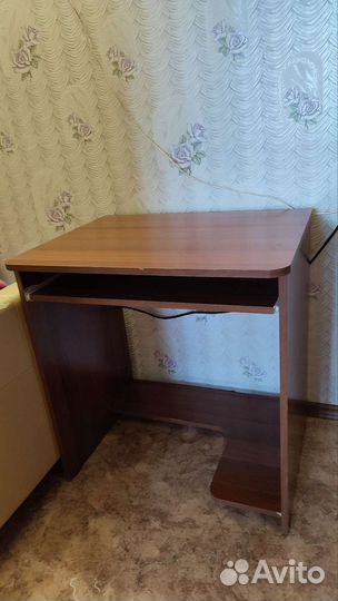 Столик для ноутбука