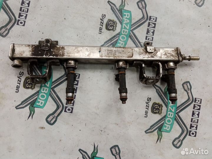 Топливная рампа Mazda 3