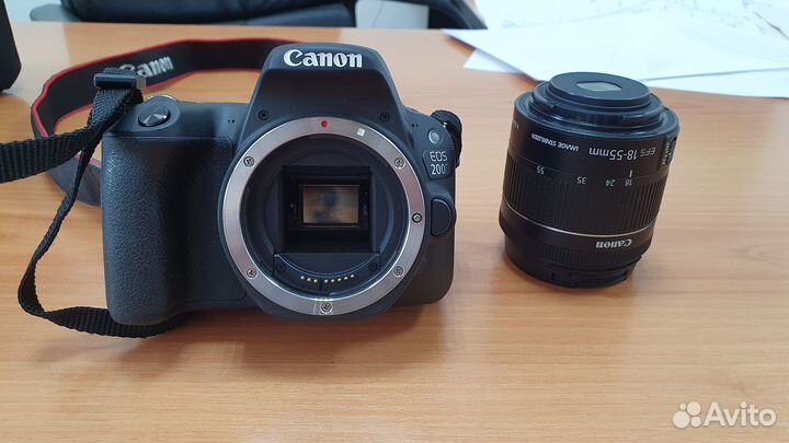 Canon EOS 200D Kit EF-S 18-55mm f/4-5.6 IS STM