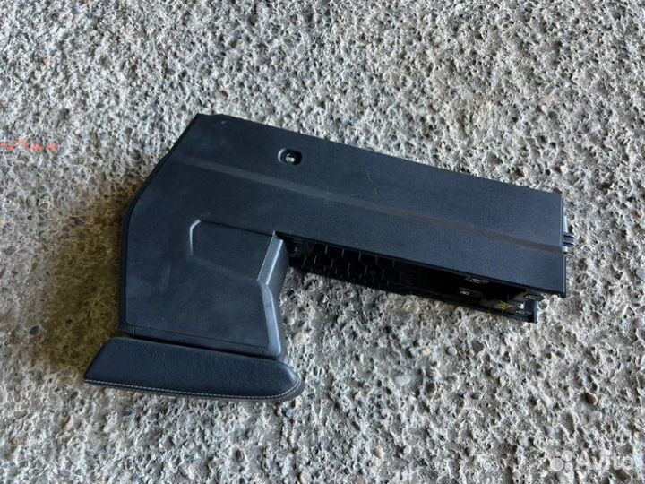 Подлокотник Renault Arkana пробег 46 H5HA450 2019