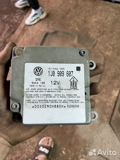 Блок подушек VW Passat B5 VR5 AGZ 2.3 150 л.с 99г