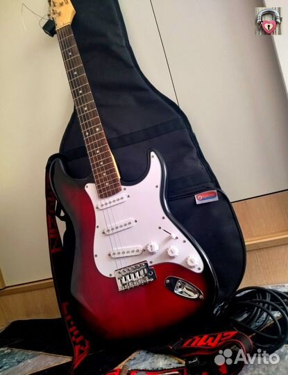 Электрогитара Strat