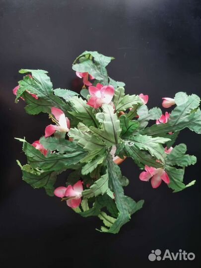 Искусственные цветы в горшках бу