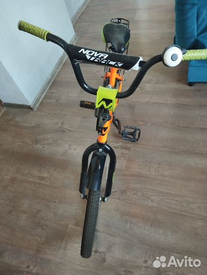 Велосипед Novatrack vector