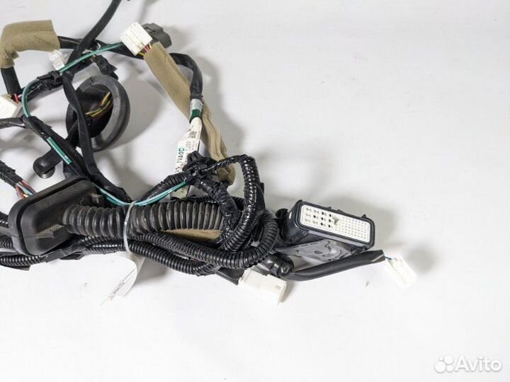 Проводка двери передняя левая Nissan Serena C26