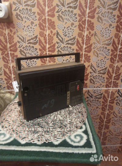 Радио приёмник вэф-202