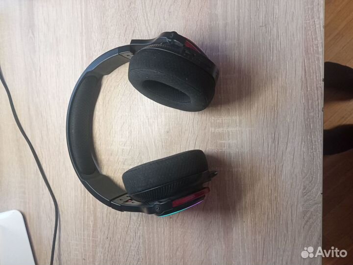 Беспроводные наушники bloody