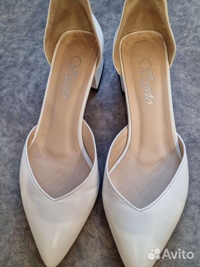 Туфли кожаные белые 36 размер