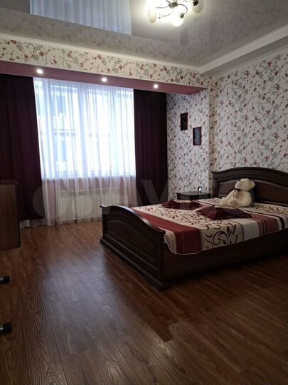 2-к. квартира, 70 м², 4/6 эт.