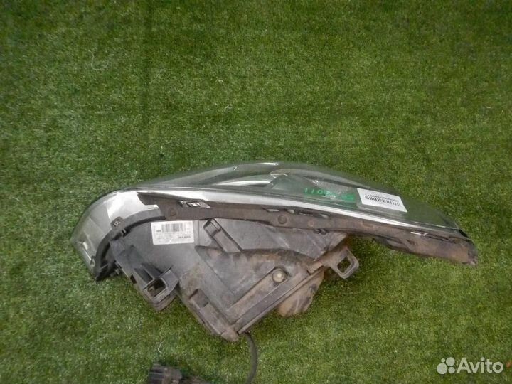 Фара правая Volvo S60