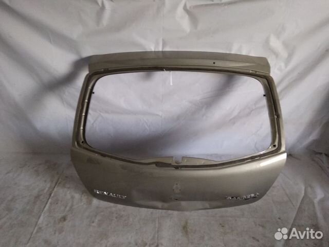 Renault Sandero Дверь багажника