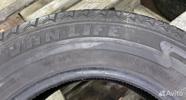Semperit Van Life 195/70 R15C