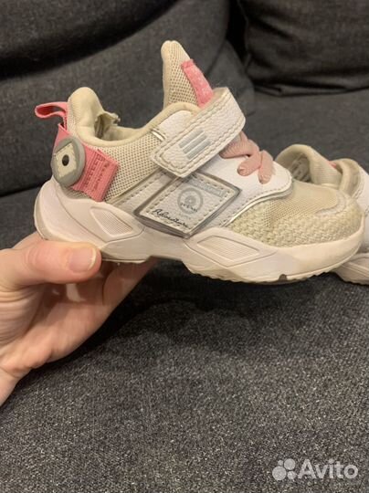 Кроссовки детские 24 размер