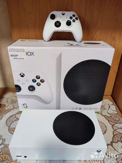Xbox series s (ещё на гарантии)