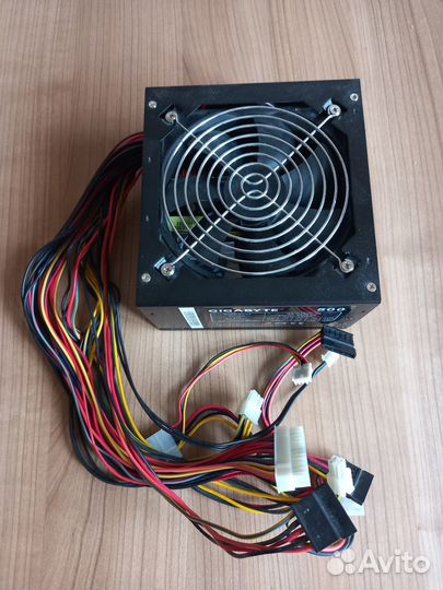 Блок питания gigabyte GE-C500P-С4