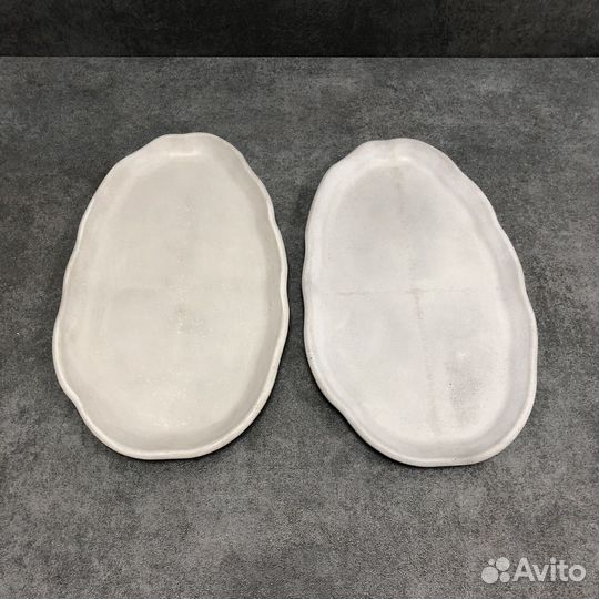 Овальный бетонный поднос