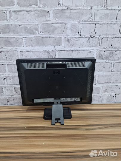 Монитор HP LE2201w, 1680x1050, TN+film, черный