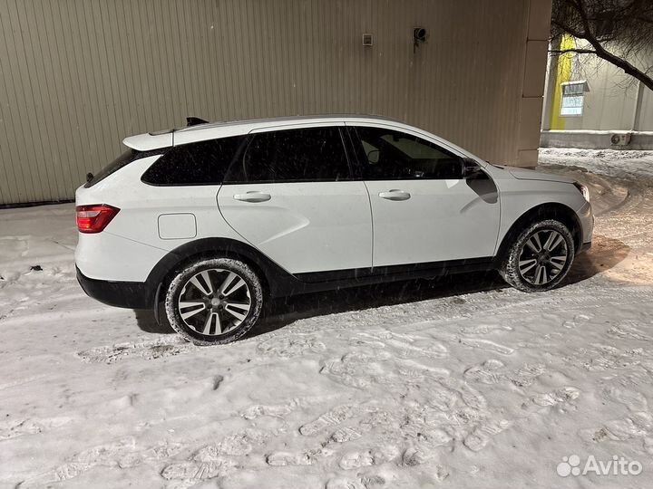 LADA Vesta Cross 1.6 CVT, 2021, 105 000 км