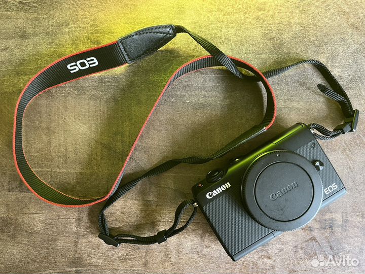 Фотоаппарат Canon eos m100