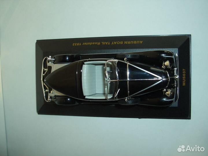 Модель авто Auburn Boat Tail RoadSter (1933 г)