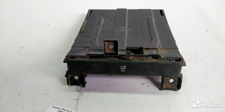 Подстаканник Nissan Sentra