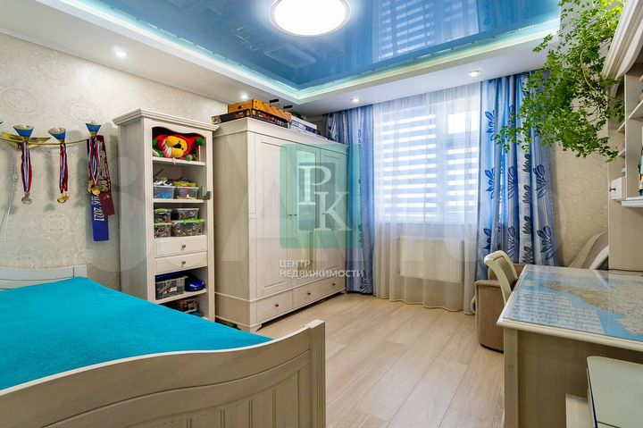 5-к. квартира, 140 м², 2/10 эт.