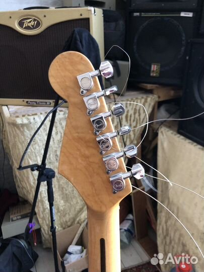 Фендер стратокастер