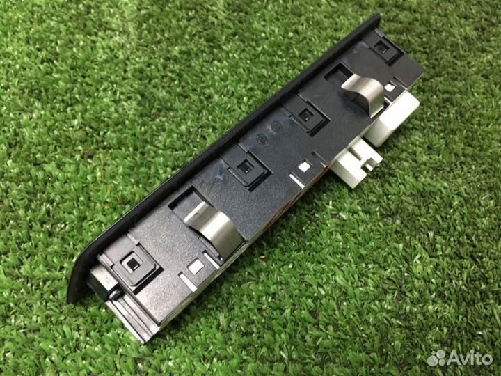 Блок кнопок центральной консоли Bmw 535I F10 N55