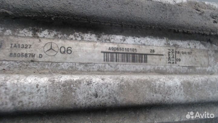 Радиатор интеркулера Mercedes Sprinter, 2007